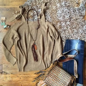 She&Sky Cold Shoulder Sweater Small Fits Like Med